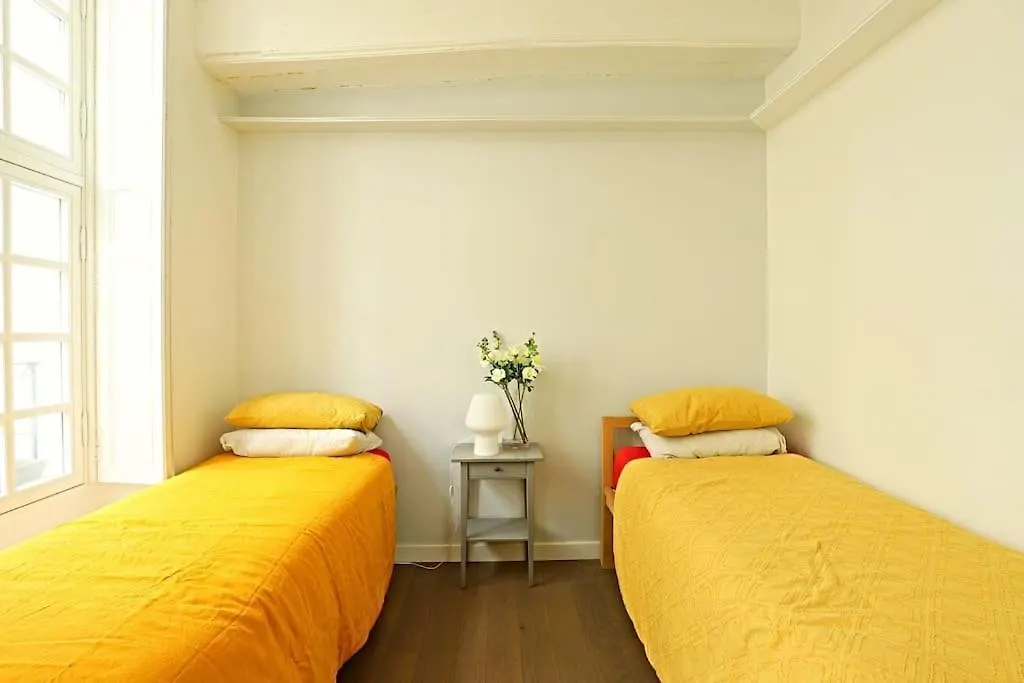 Luxurious Apartment In Le Marais Paris 0*,  França